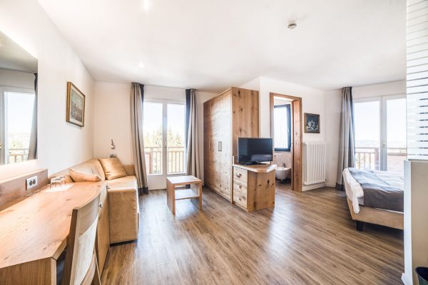 Junior_Suite_01